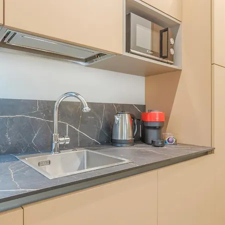 Urban Eden Nest - Smart Oasis In The Motor Valley Lägenhet Modena