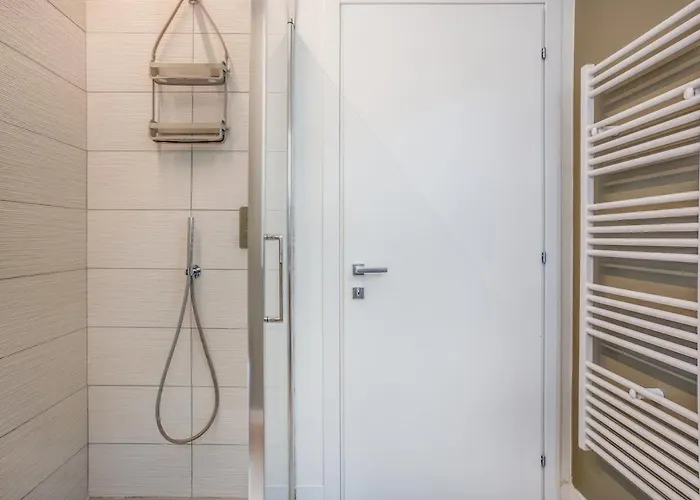 아파트 Urban Eden Nest - Smart Oasis In The Motor Valley 모데나