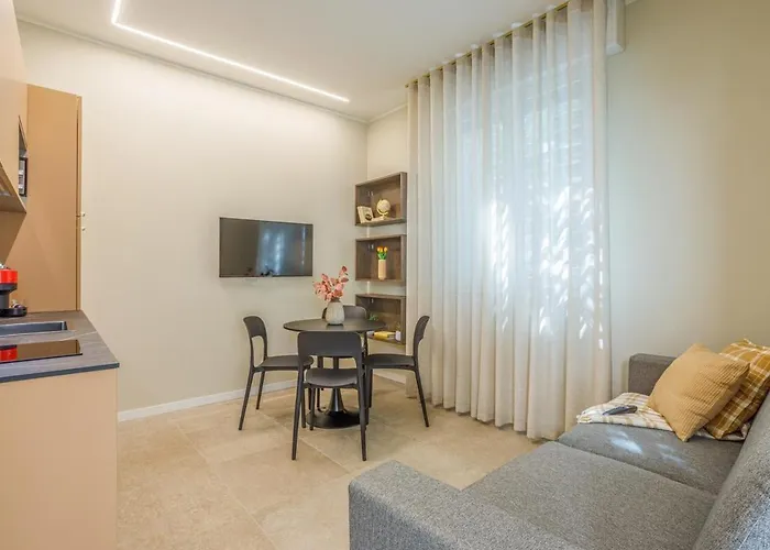 Urban Eden Nest - Smart Oasis In The Motor Valley 아파트 *